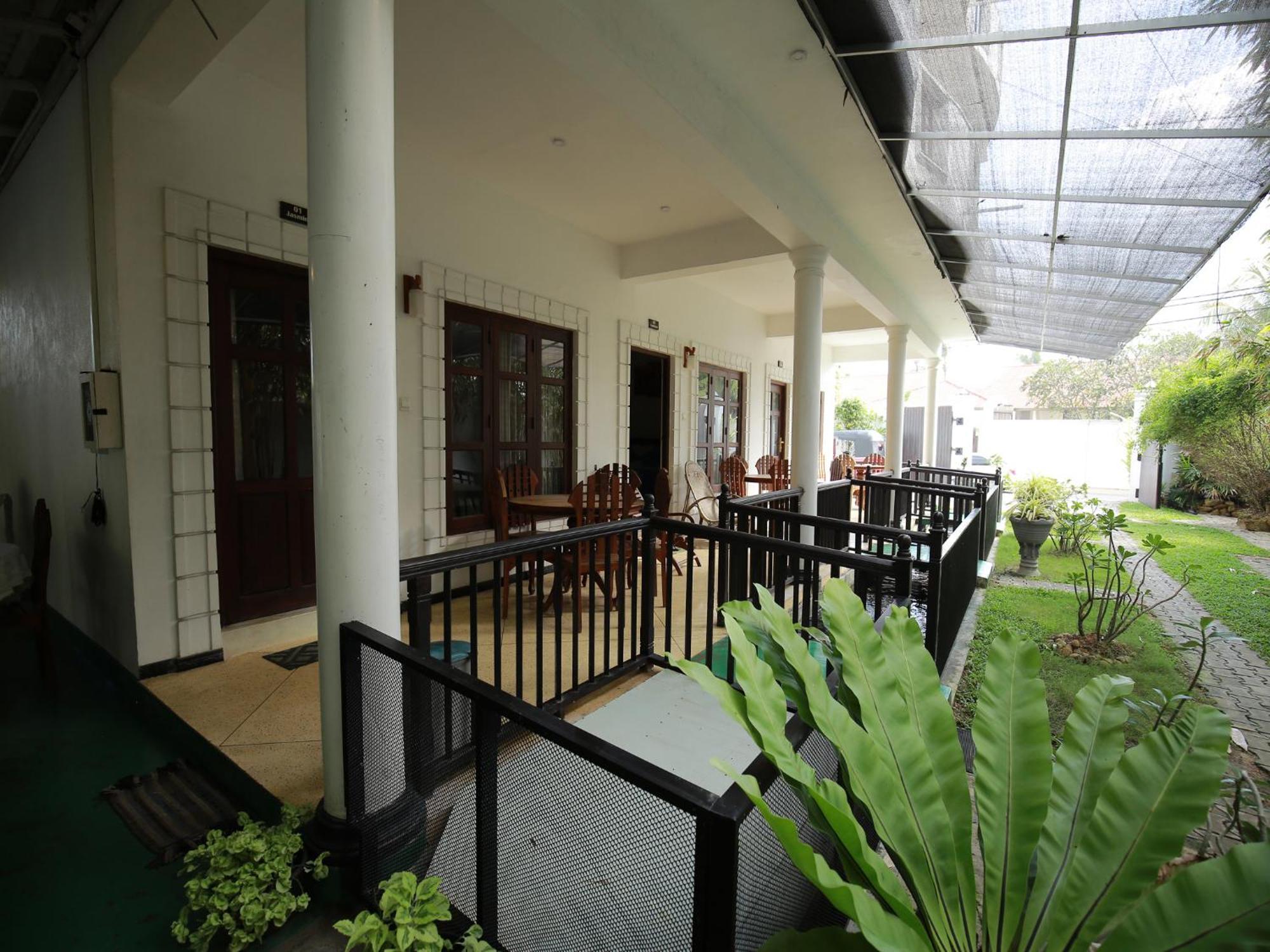 Hotel Crystal Oceanic Ahangama Exterior foto
